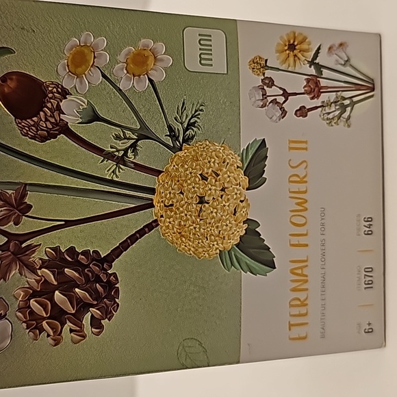 LOZ Mini Block Eternal Flowers II White Boquet (1670) - Picture 4 of 5